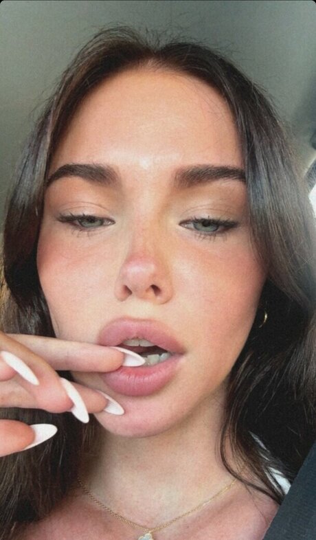 hijabi onlyfans beautiful pics