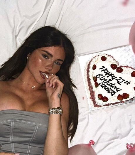 Clarissa Bea xxx model img