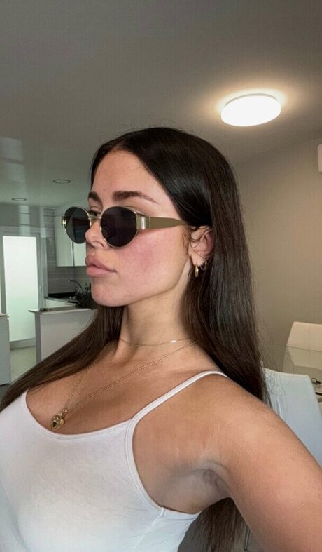 Clarissa Bea nice actress images