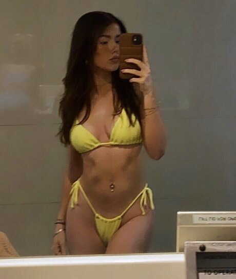 Clarissa Bea model beautiful pics