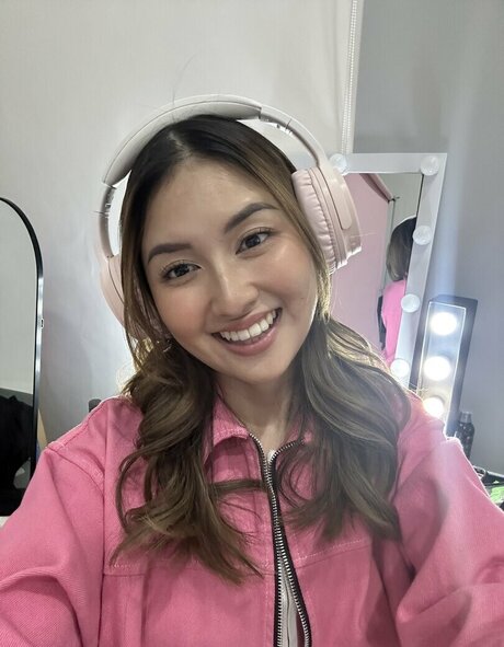 Swansage pornstar art image