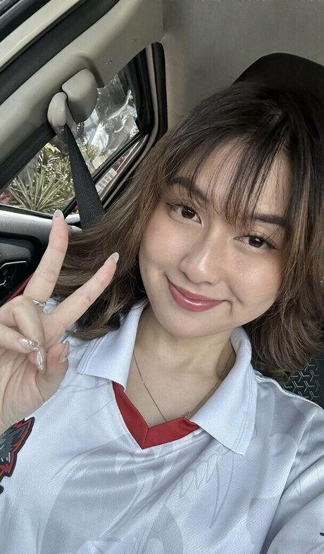 Swansage pornstar naked picture