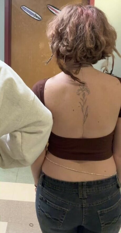 Gina Lynn art model pics