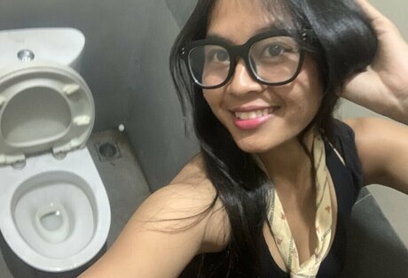 thick latina milf onlyfans free porn picture