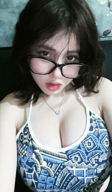 ejahazel naked pornstar gallery