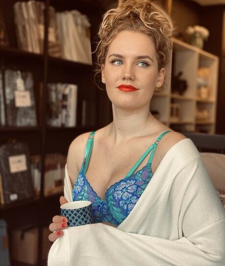 Roosjexb nude model photos