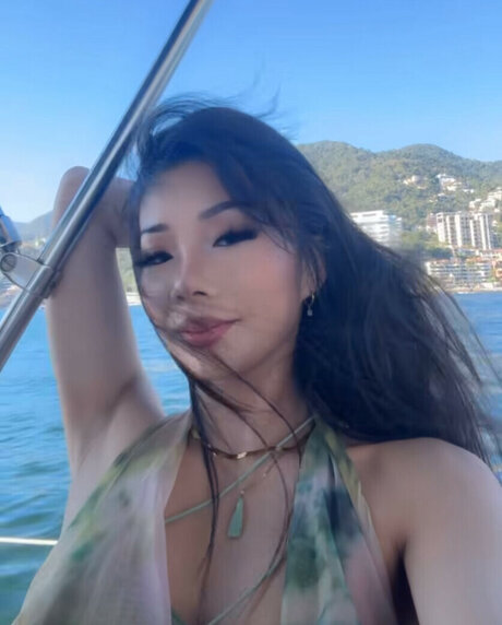 blonde muscle onlyfans best picture