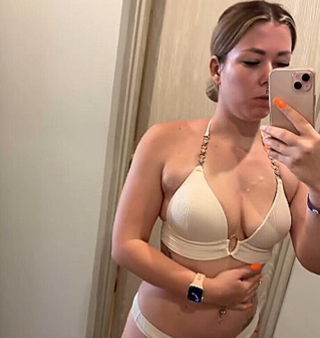 pretty pussy onlyfans erotic img