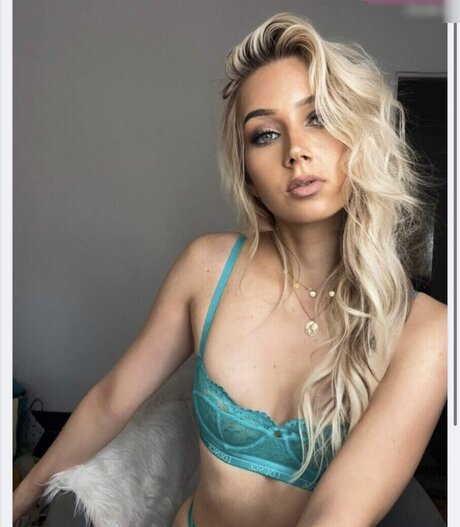 Josily model sexy galleries