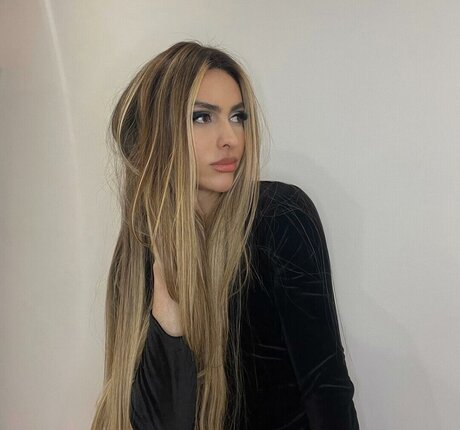 Qu ren Thomson model adult galleries