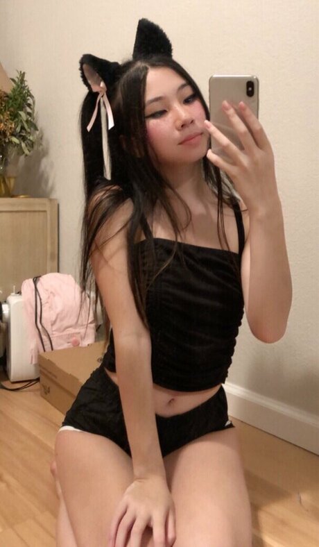 Kasumii model hot photos