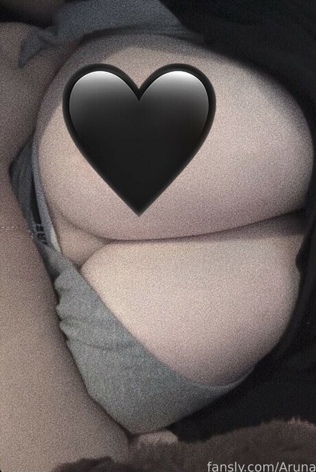 Aruna Reaver pornstar exclusive image