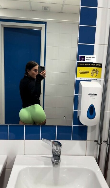 Ciara Wilmot pornstar pretty picture