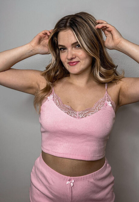 Mondwika model erotic pics