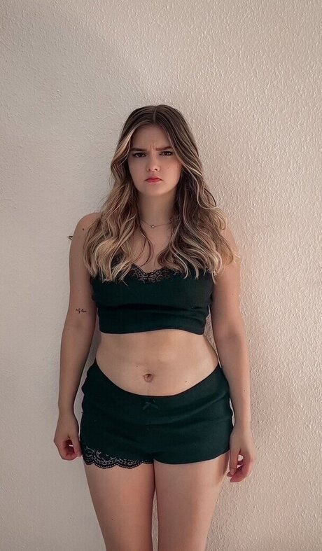 Mondwika xxx star galleries