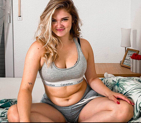 Mondwika star pretty images