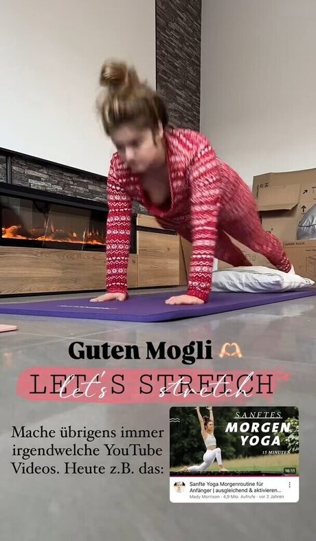 Mondwika sexy star image