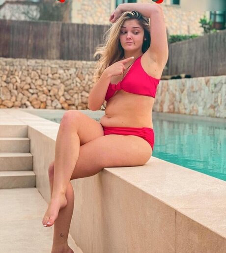 Mondwika nude star picture