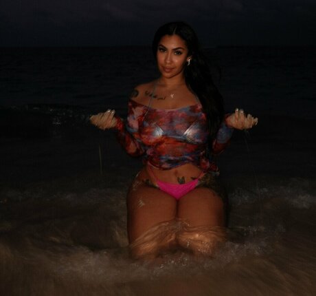 slut milf onlyfans top image