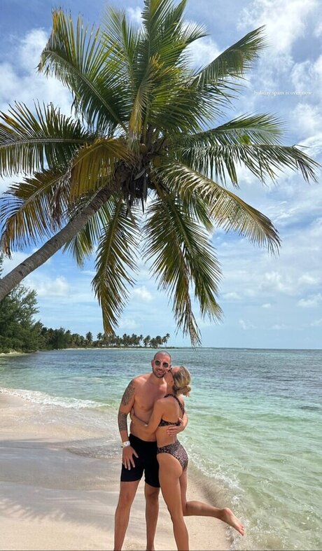 hotwife onlyfans xxx photos