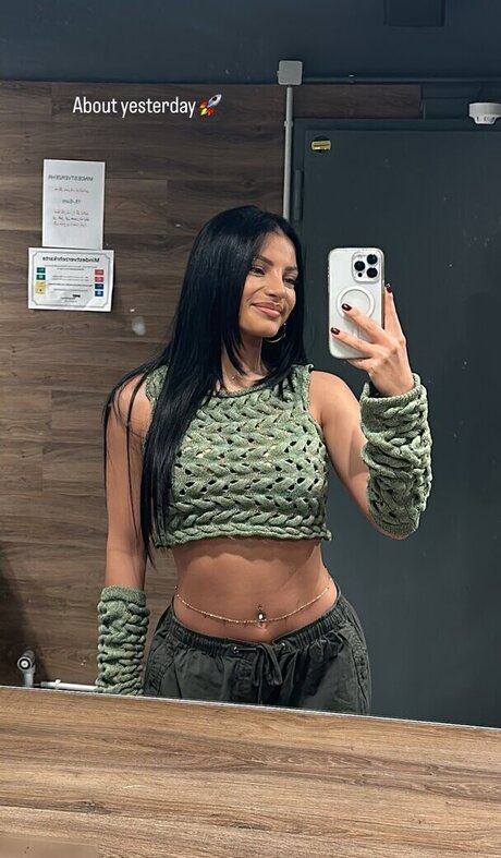 Ivana Santacruz sex model photo