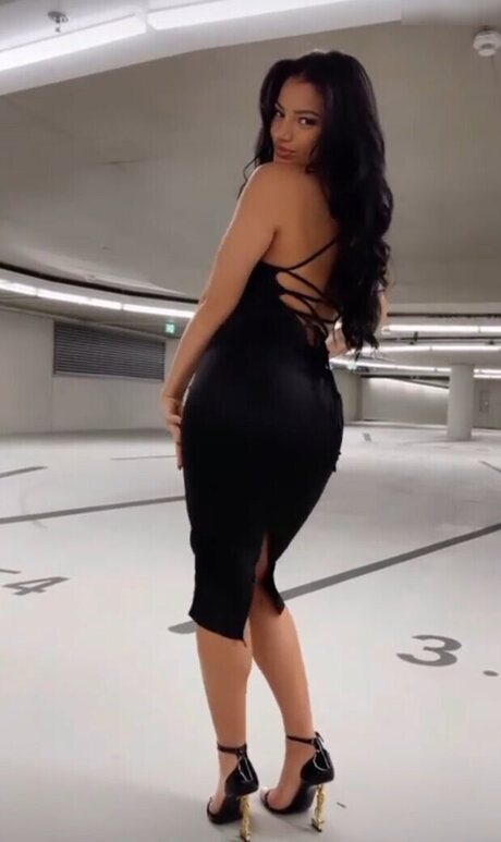 fansly onlyfans hot naked pic