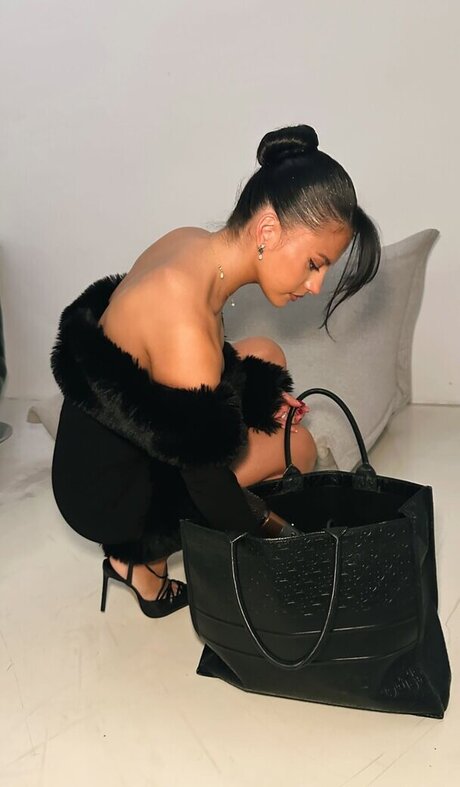 Ivana Santacruz nude star pictures