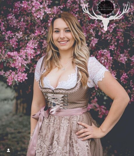 Alinas Landleben star top photos