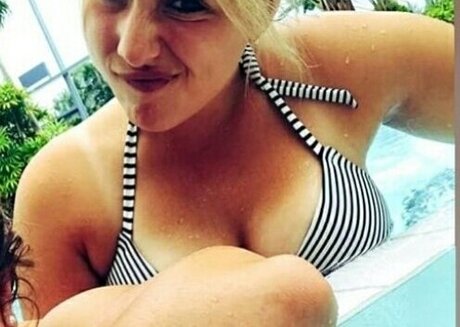 Alinas Landleben high quality model gallery