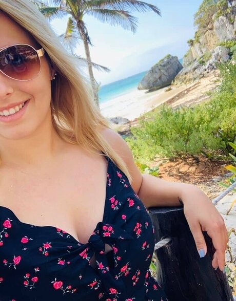 Alinas Landleben model xxx picture