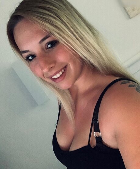 Alinas Landleben erotic pornstar pictures