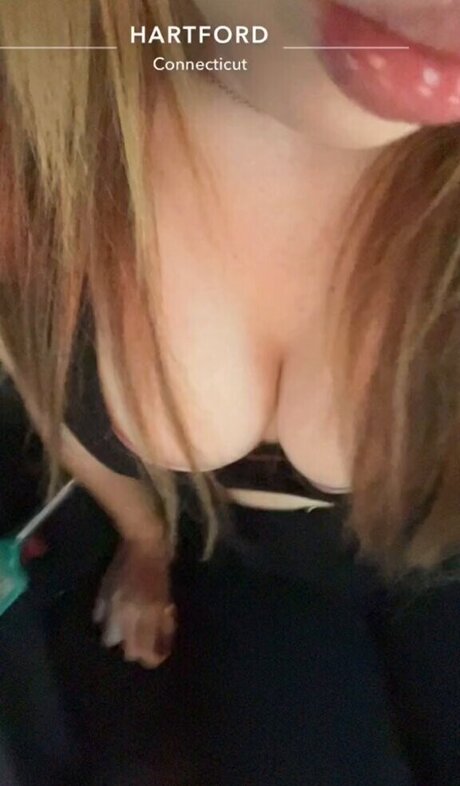 Emmy Moore sexy pornstar galleries