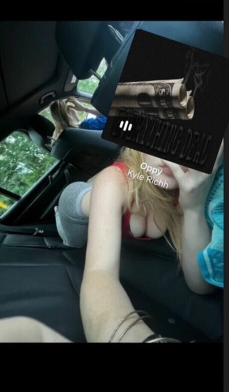 Emmy Moore art model pictures