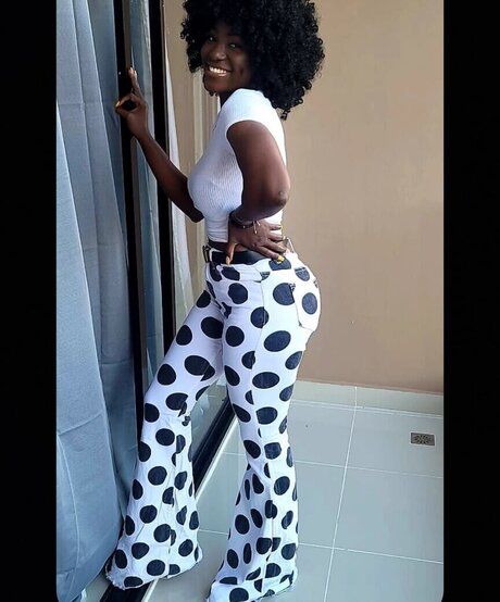 FamouseChristie star gallery