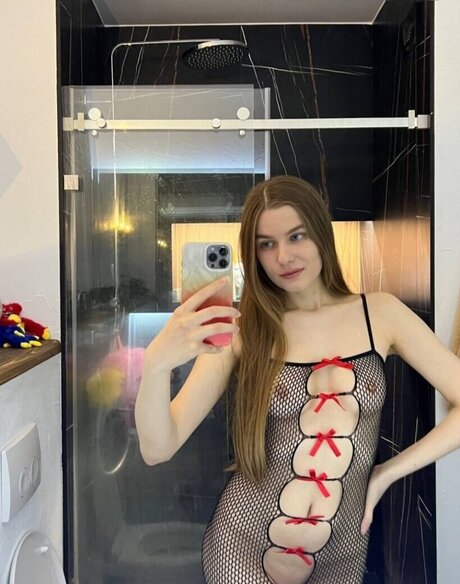 dielisa pornstar nude img