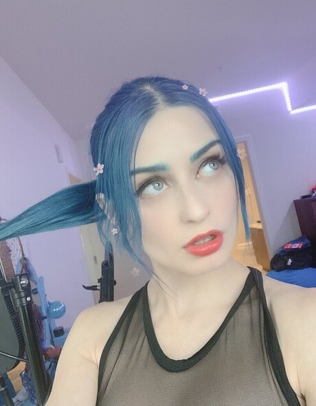 Jewelz Blu nudes model pics