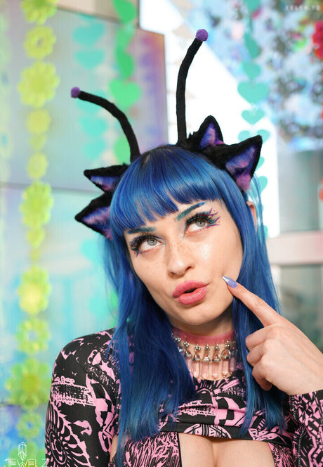 Jewelz Blu model sex photos