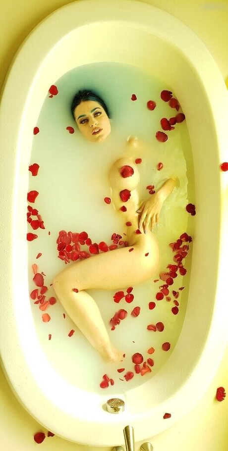 Jewelz Blu model porn images