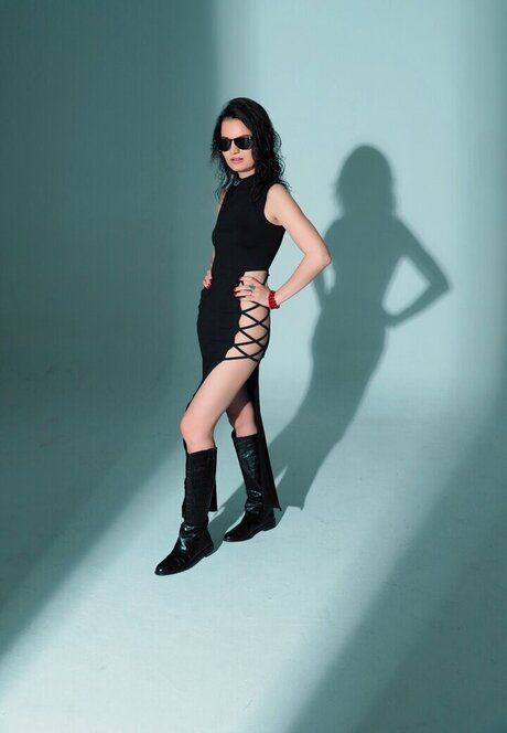 Tonya Rozatti model pornographic gallery