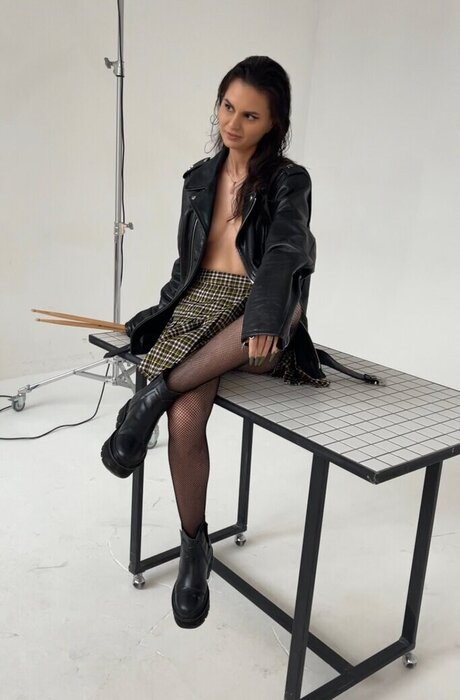 Tonya Rozatti sex model photos