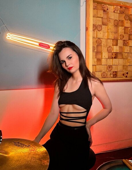 Tonya Rozatti xxx model img