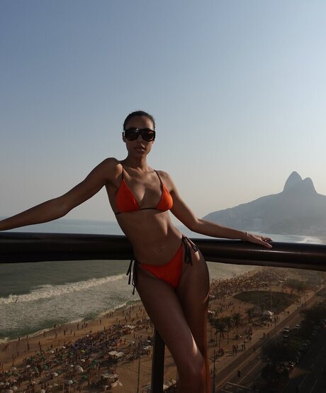 beautiful shemale onlyfans free nude image