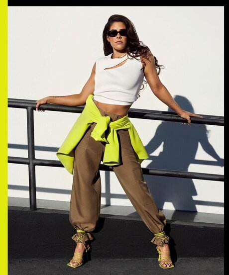 Kelsey Plum WNBA Star xxx model gallery