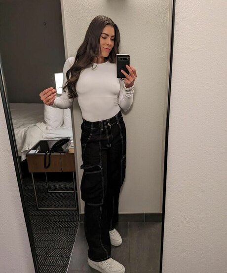 Kelsey Plum WNBA Star sexy actress img
