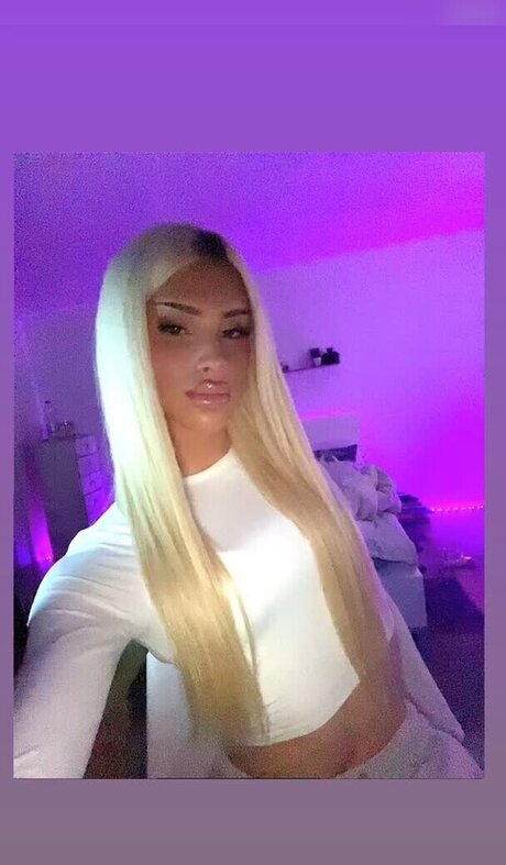 Barbie Lessa nice model pictures