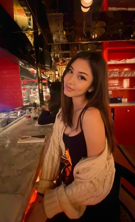 xeiyza nude pornstar image