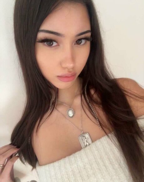 xeiyza best actress pics