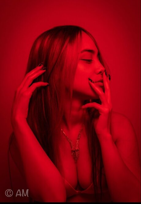 Alice Hernandez model pretty image