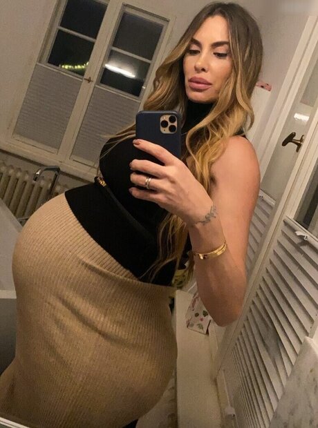 Anna Maria Ferchichi hot model img