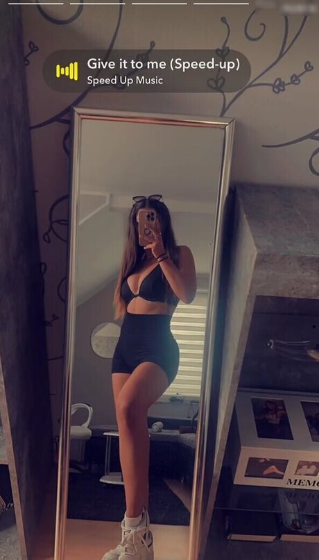 Luna0401 top model photos